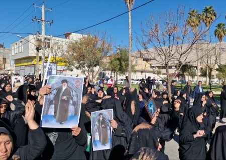 سیل جمعیت عاشقان رهبر در شهر پلدختر
