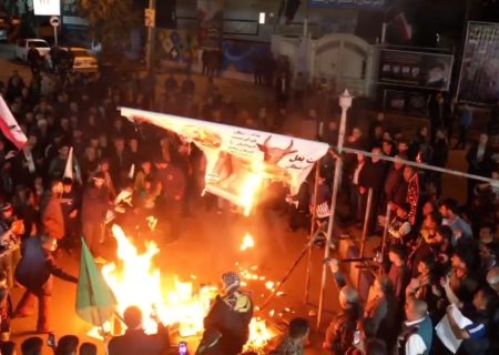 به‌آتش‌کشیدن پرچم نحس رژیم جعلی در پلدختر