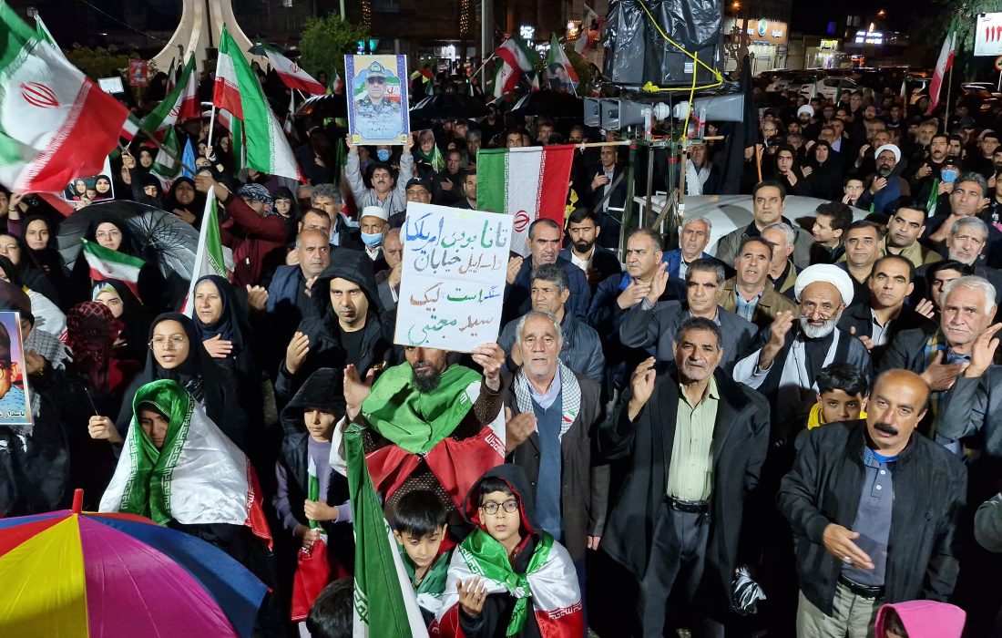 خروش پلدختر در دل باران؛ موج بیست‌وهفتم دفاع خیابانی شکل گرفت