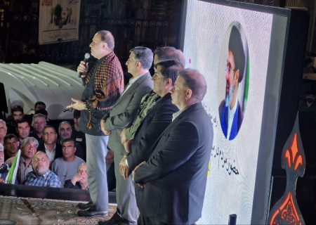ملت ایران در برابر آمریکا کوتاه نمی‌آیند