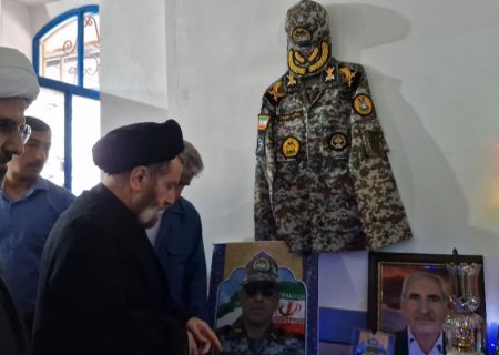 لرستان پیشتاز در دفاع از انقلاب