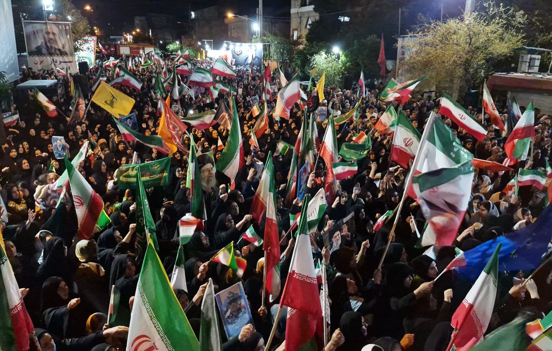 هم‌سرایی اندوه و ایثار در پلدختر؛ شکوه سی‌وهشتمین شب قیام خیابان