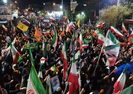 هم‌سرایی اندوه و ایثار در پلدختر؛ شکوه سی‌وهشتمین شب قیام خیابان