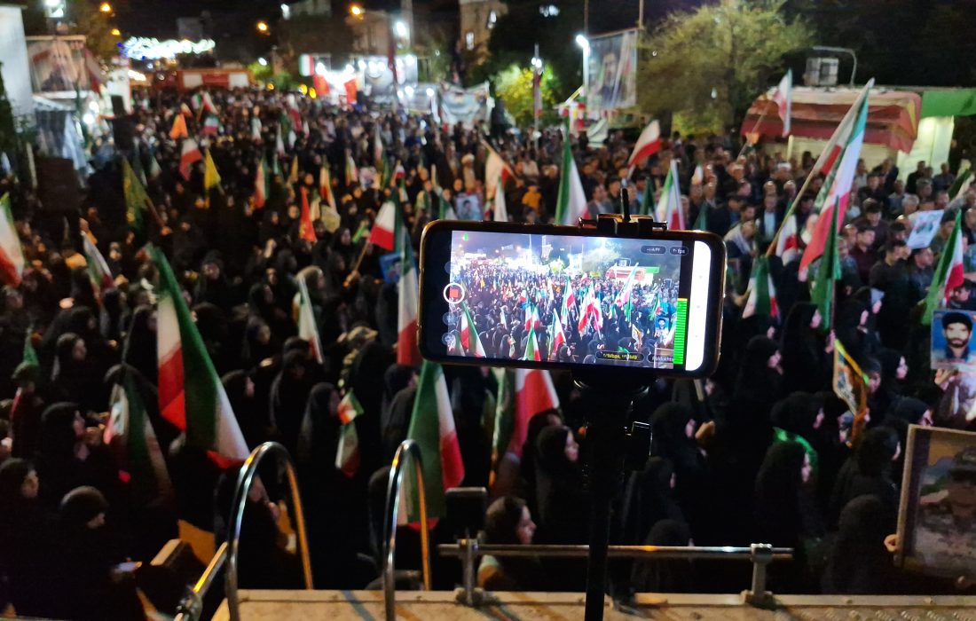 پنجاه و نهمین شب مقاومت پلدختر زیر باران و رعد و برق