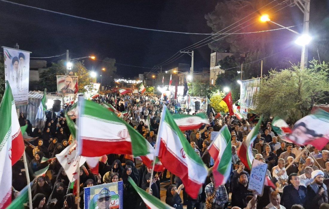 شکوه حضور پلدختری ها در حماسه خیابان
