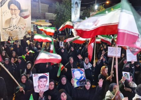 میدان‌داری تماشایی مردم پلدختر در موج نود و هفتم حماسه خیابان