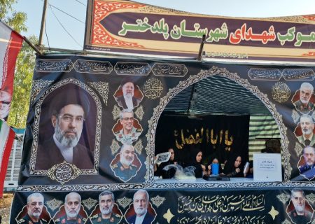 خدمت عاشقانه به زائران اربعین در گرمای ۴۵ درجه پلدختر