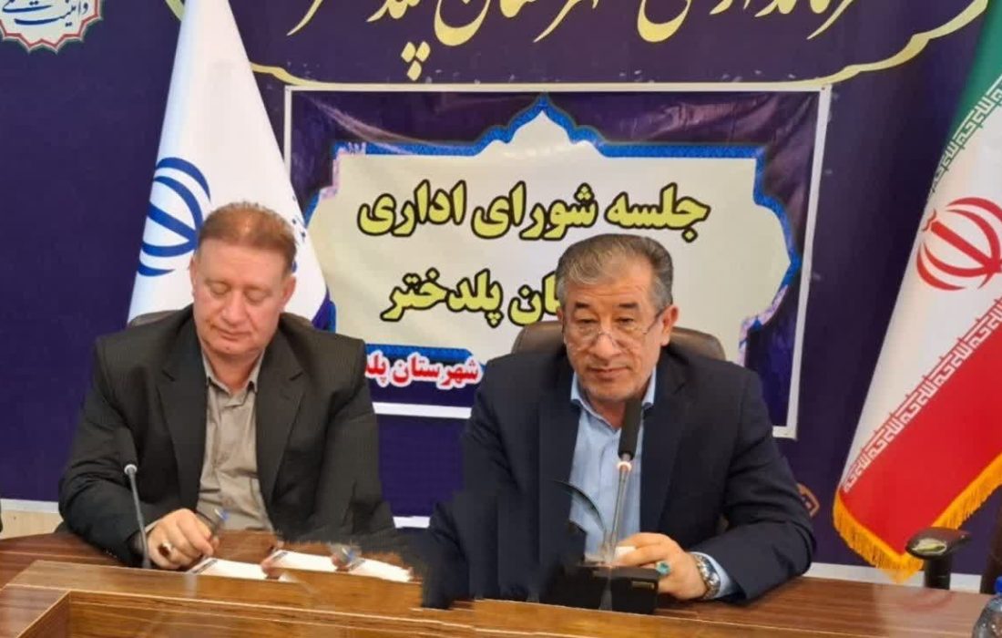 مدیران با الگوگیری از شهیدان رجایی و باهنر خدمتگزار مردم باشند