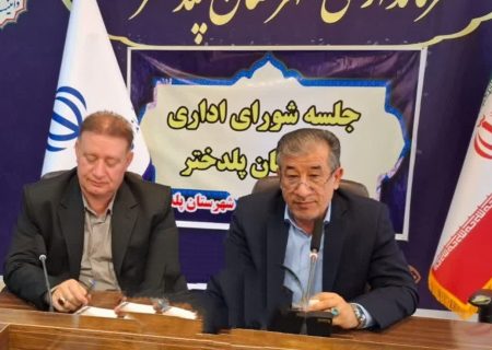 مدیران با الگوگیری از شهیدان رجایی و باهنر خدمتگزار مردم باشند