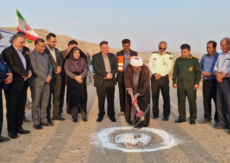آغاز بهسازی و روکش آسفالت جاده چم‌رستمیان پلدختر