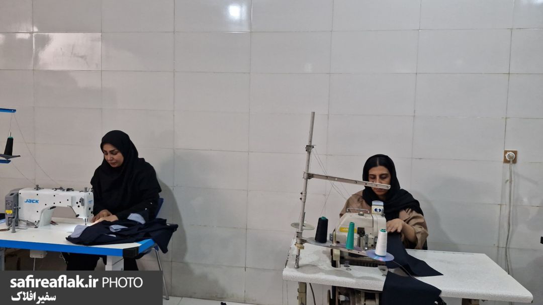 اینجا چرخ خیاطی، چرخ زندگی را می‌چرخاند؛ روایت بانوانی که امید می‌آفرینند