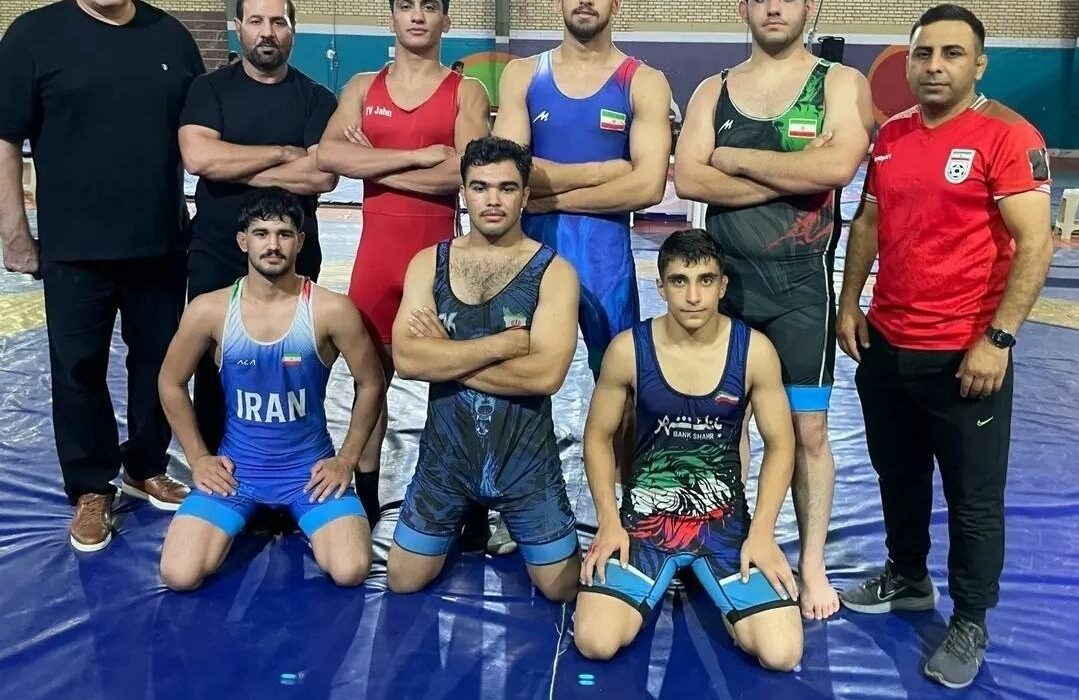 کشتی‌گیران جوان پلدختر بر سکوی نخست لرستان ایستادند